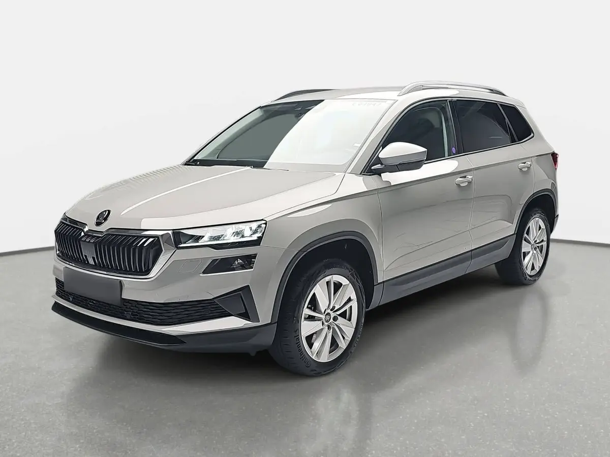 SKODA KAROQ 1.5 TSI DSG FAMILY LED KAMERA LM17