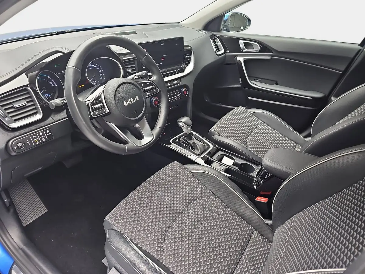 KIA XCEED 1.6 PLUG-IN-HYBRID DCT6 SPIRIT NAVI LED WINTER KAMERA LM