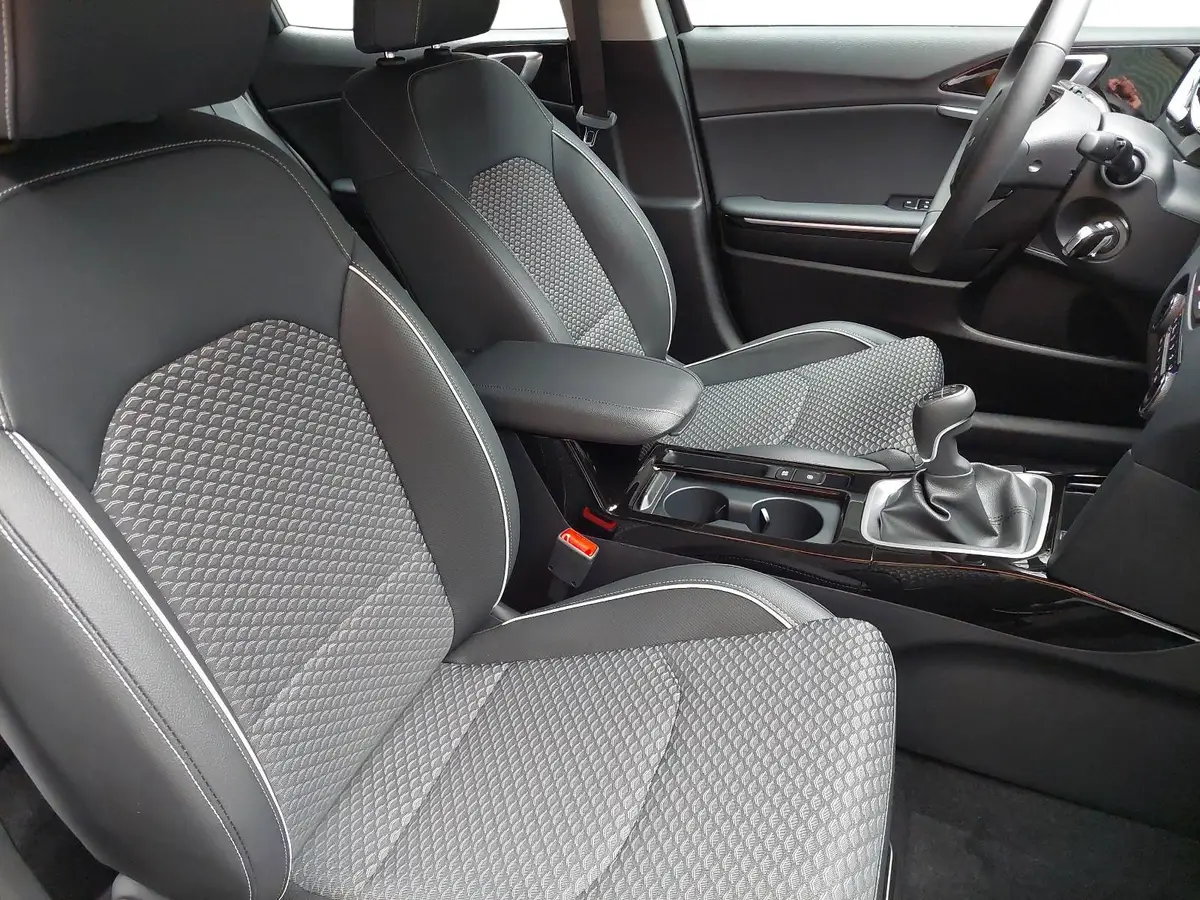 KIA XCEED 1.0 T-GDI VISION KOMFORT LED