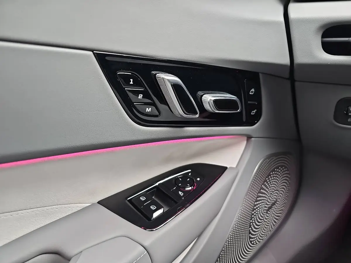 MG CYBERSTER EV 77 KWH