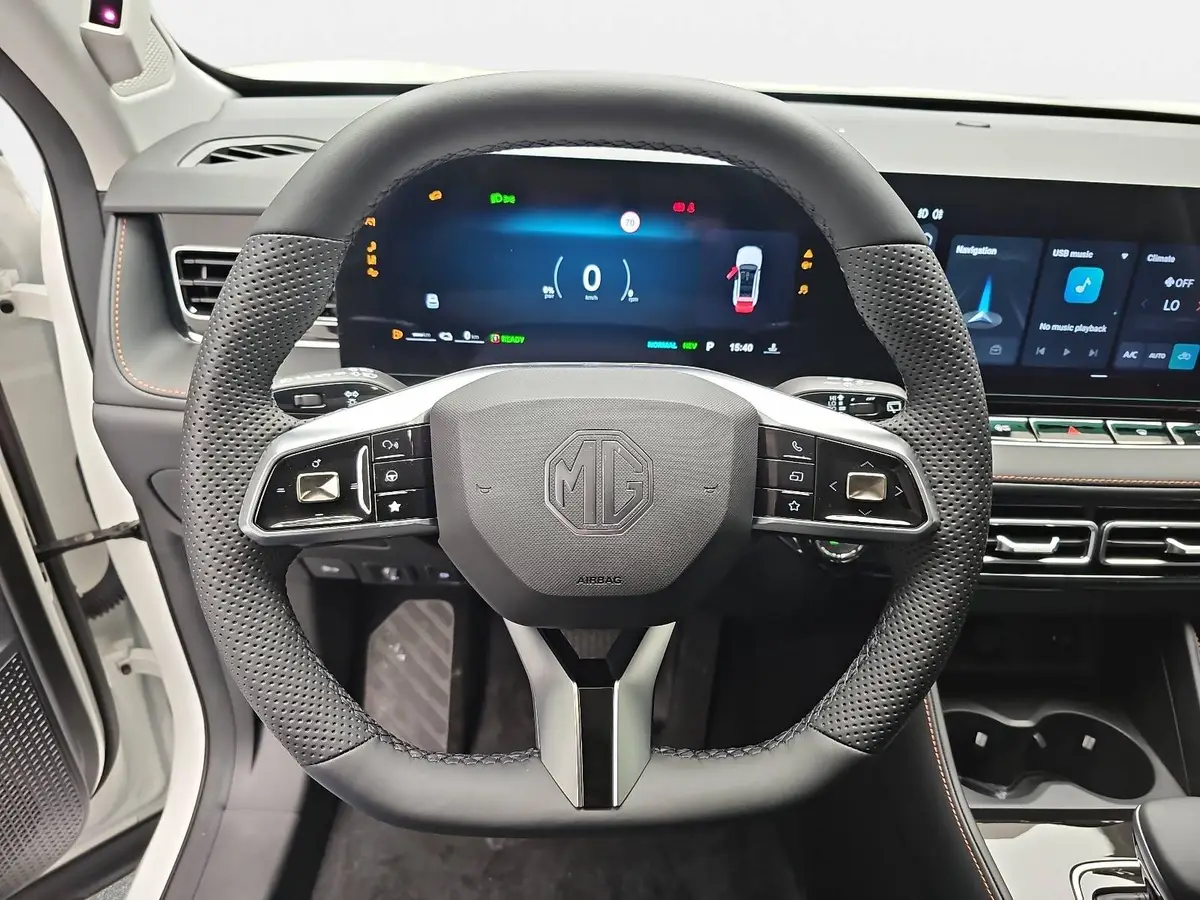 MG HS 1.5 PLUG-IN-HYBRID LUXURY LEDER 360-GRAD-KAMERA 19-ZOLL-LM