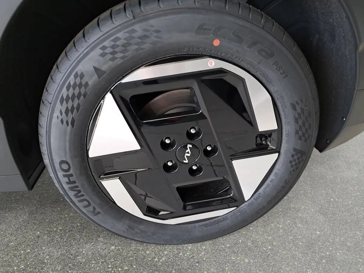 KIA EV3 58.3 KWH EARTH MJ26 WINTER-CONNECT BUSINESS UPGRADE DRIVEWISE-PARK