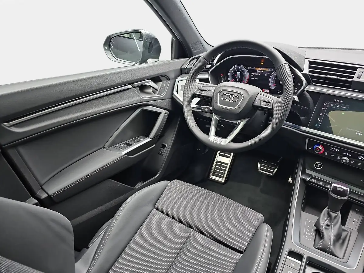 AUDI Q3 SPORTBACK 35 TFSI S-TRONIC S LINE NAVI LED PANO AC