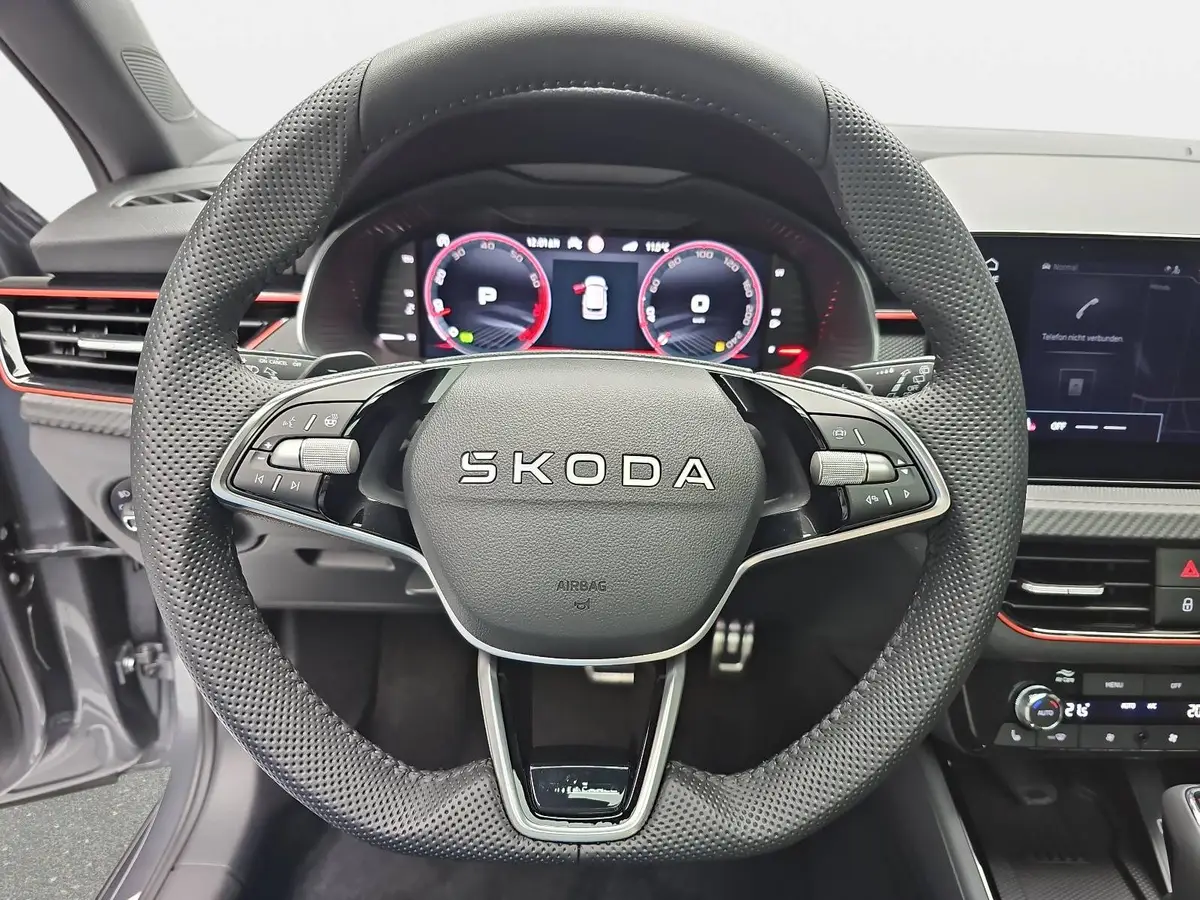 SKODA KAMIQ 1.5 TSI DSG MONTE CARLO NAVI MATRIX-LED PANO WINTE