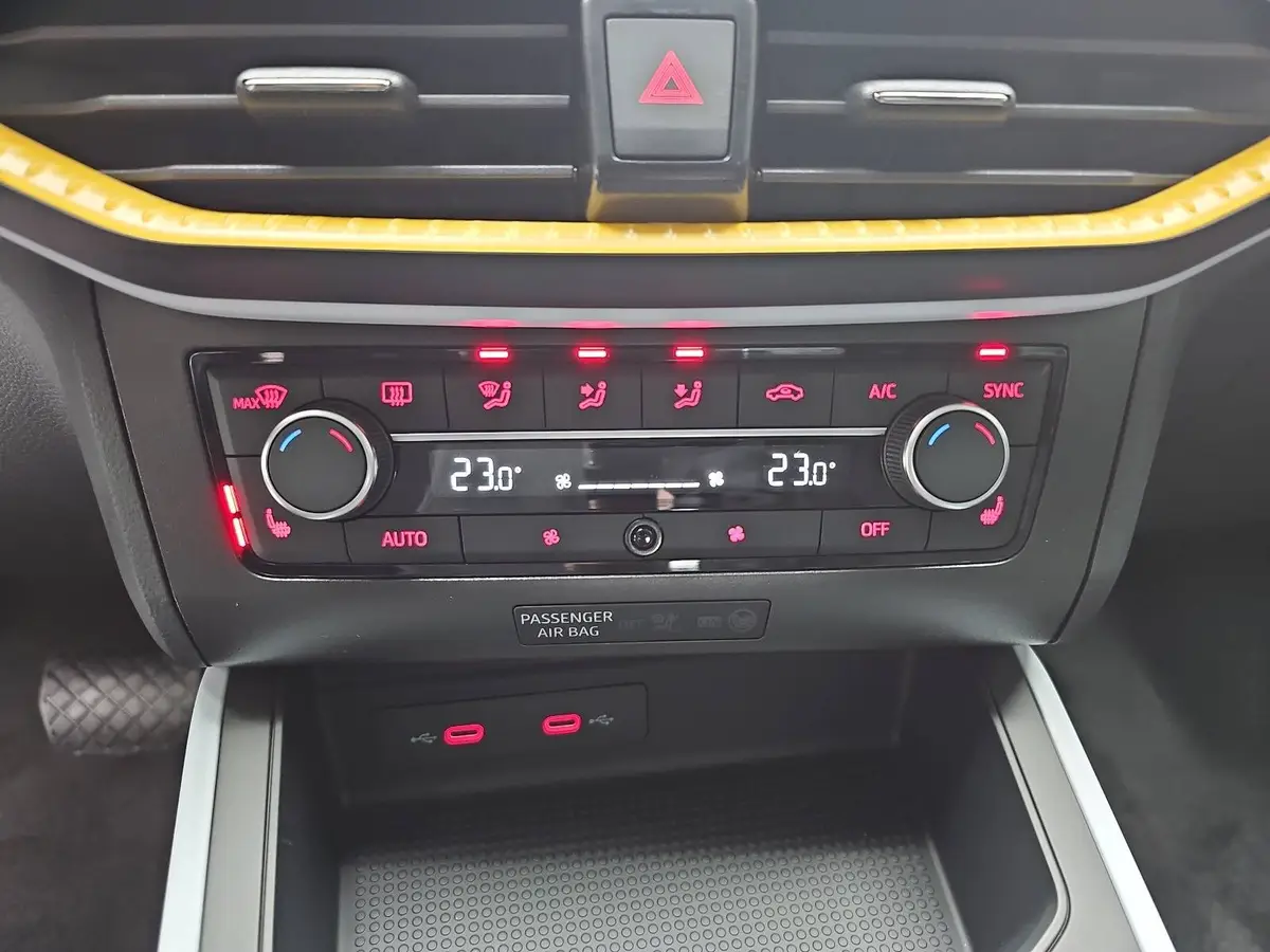 SEAT ARONA 1.0 TSI DSG STYLE LED KLIMAAUTO SMARTLINK PDC LM16