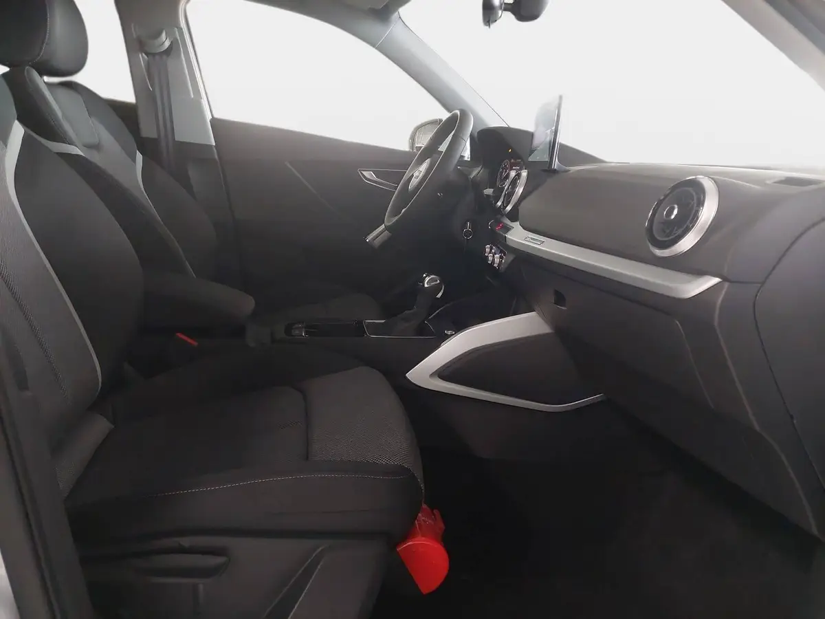 AUDI Q2 35 TFSI S-TRONIC S LINE NAVI LED ACC EL.HECKKL. WI