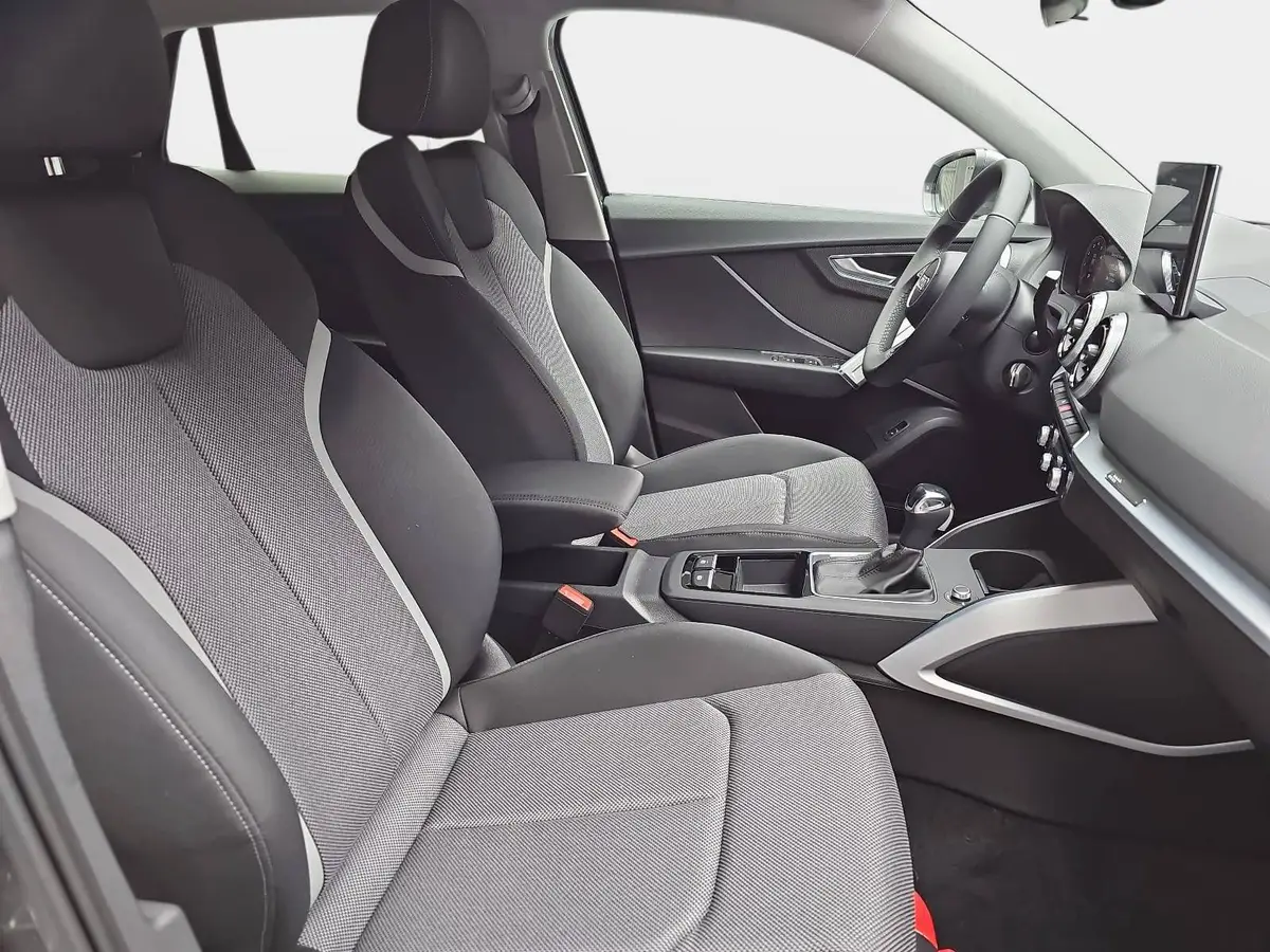 AUDI Q2 35 TFSI S-TRONIC S LINE NAVI LED ACC EL.HECKKL. WI