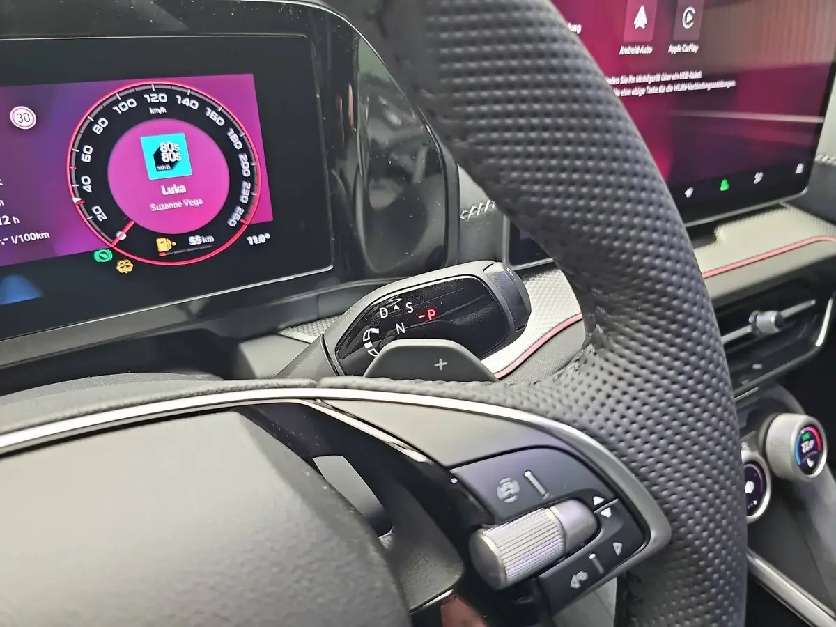 SKODA KODIAQ 1.5 TSI DSG SPORTLINE NAVI LED ACC PANO WINTER AHK