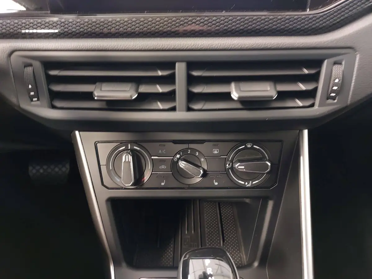 VW TAIGO 1.0 TSI DSG LIFE NAVI LED ACC SITZHEIZUNG PDC KAME