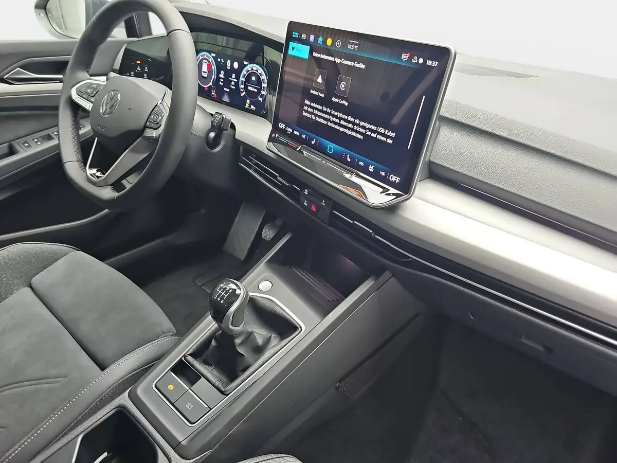 VW GOLF VIII 1.5 TSI LIFE LED ACC KAMERA AHK LM17