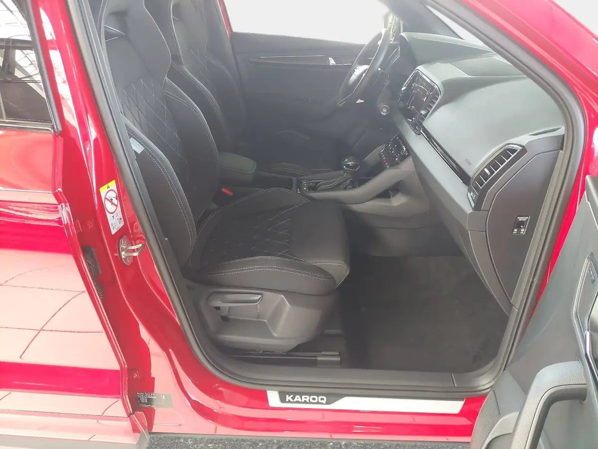 SKODA KAROQ 1.5 TSI DSG SPORTLINE NAVI LED-MATRIX PANO CANTON