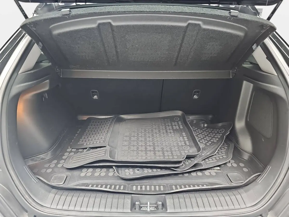 HYUNDAI KONA 1.6 T-GDI DCT TREND 4WD NAVI WINTER