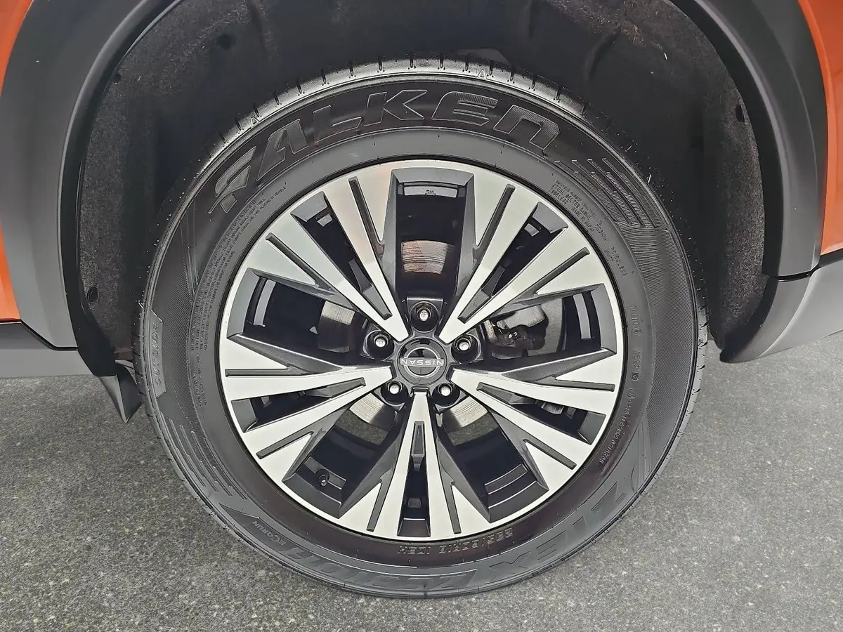 NISSAN X-TRAIL 1.5 VC-T N-CONNECTA PANO WINTER