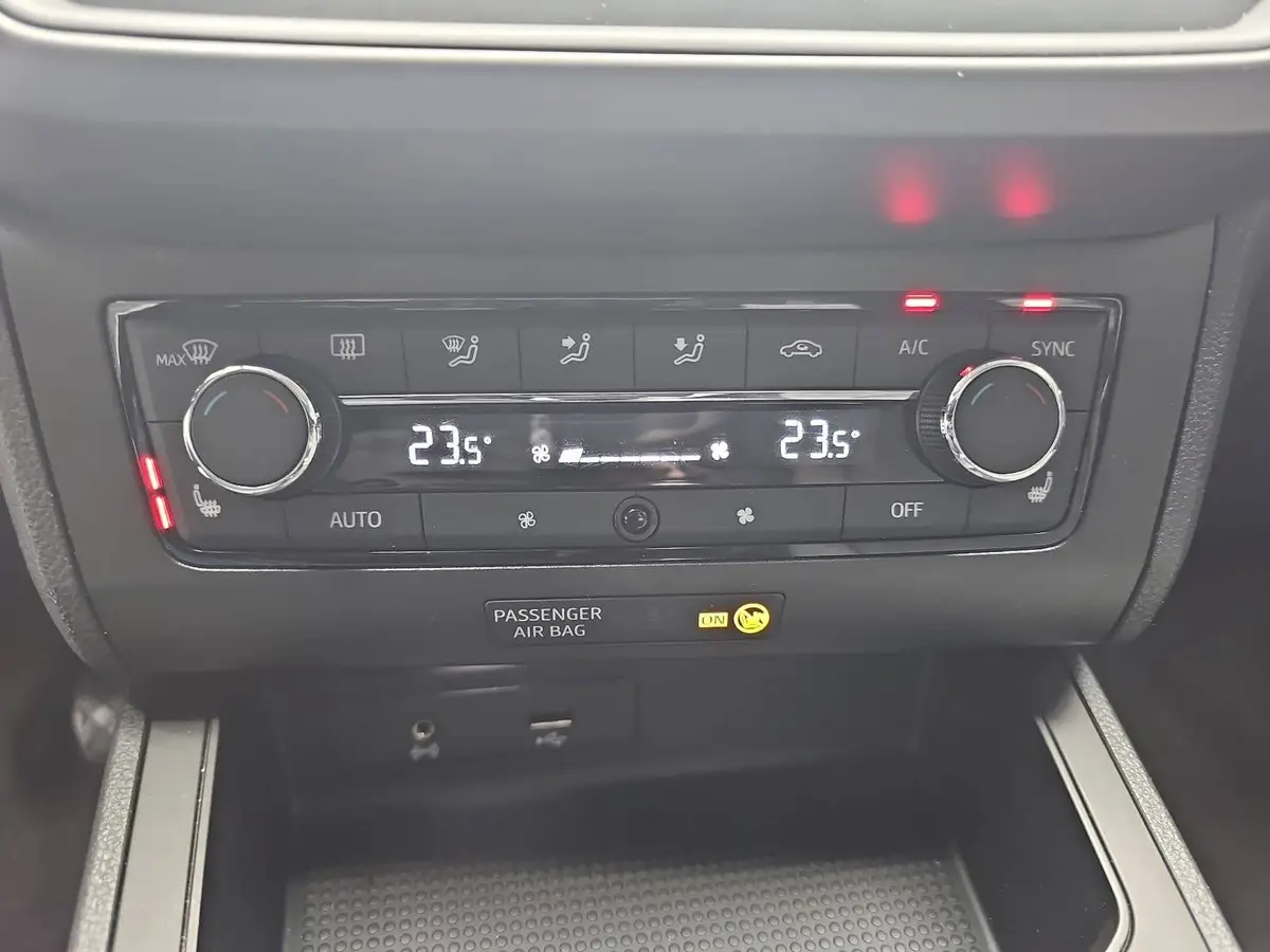 SEAT IBIZA 1.0 TSI STYLE WINTER PDC LM