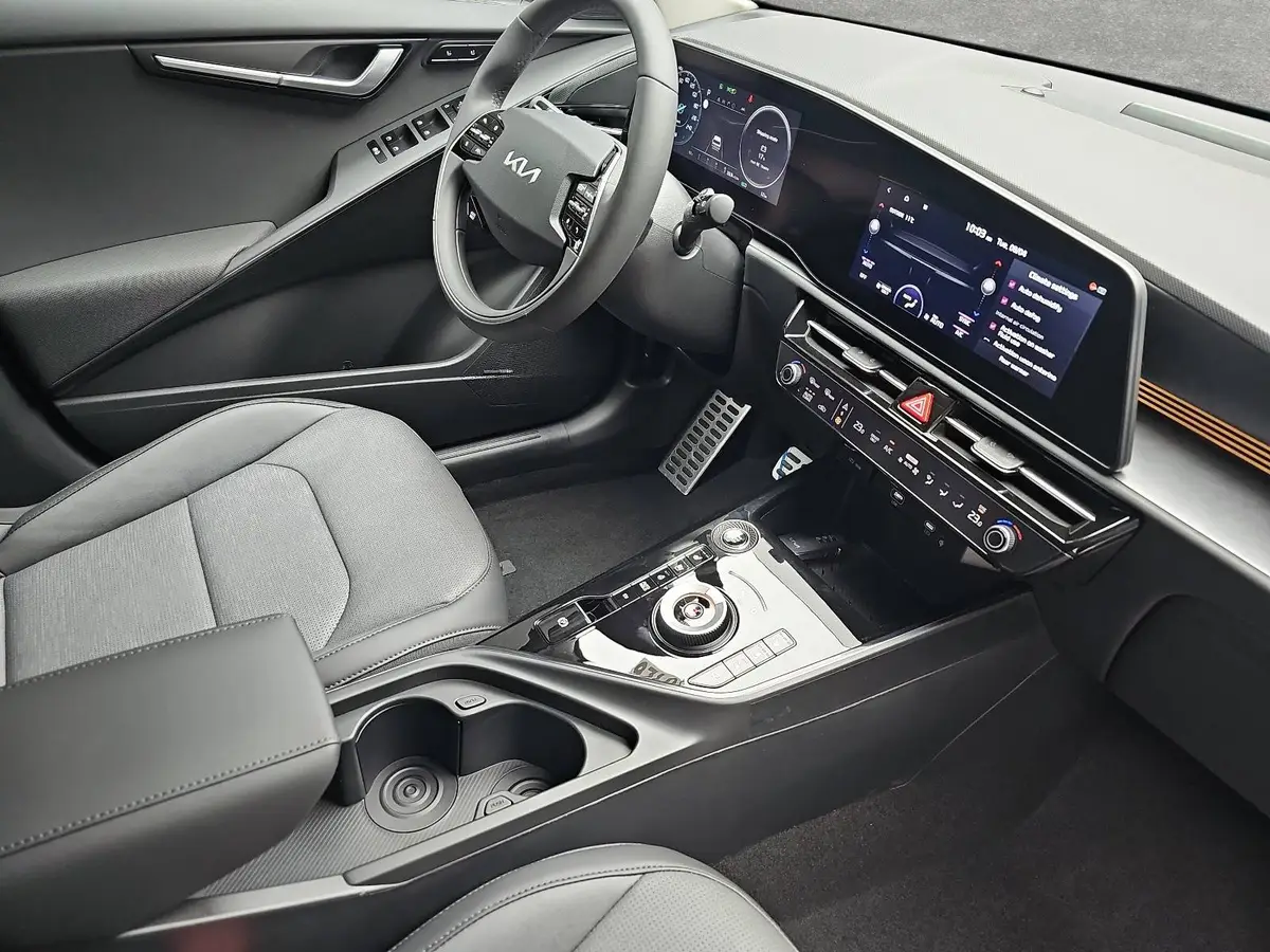 KIA NIRO 1.6 GDI PLUG-IN-HYBRID DCT SPIRIT LM18" TECHNOLOGIE RELAX