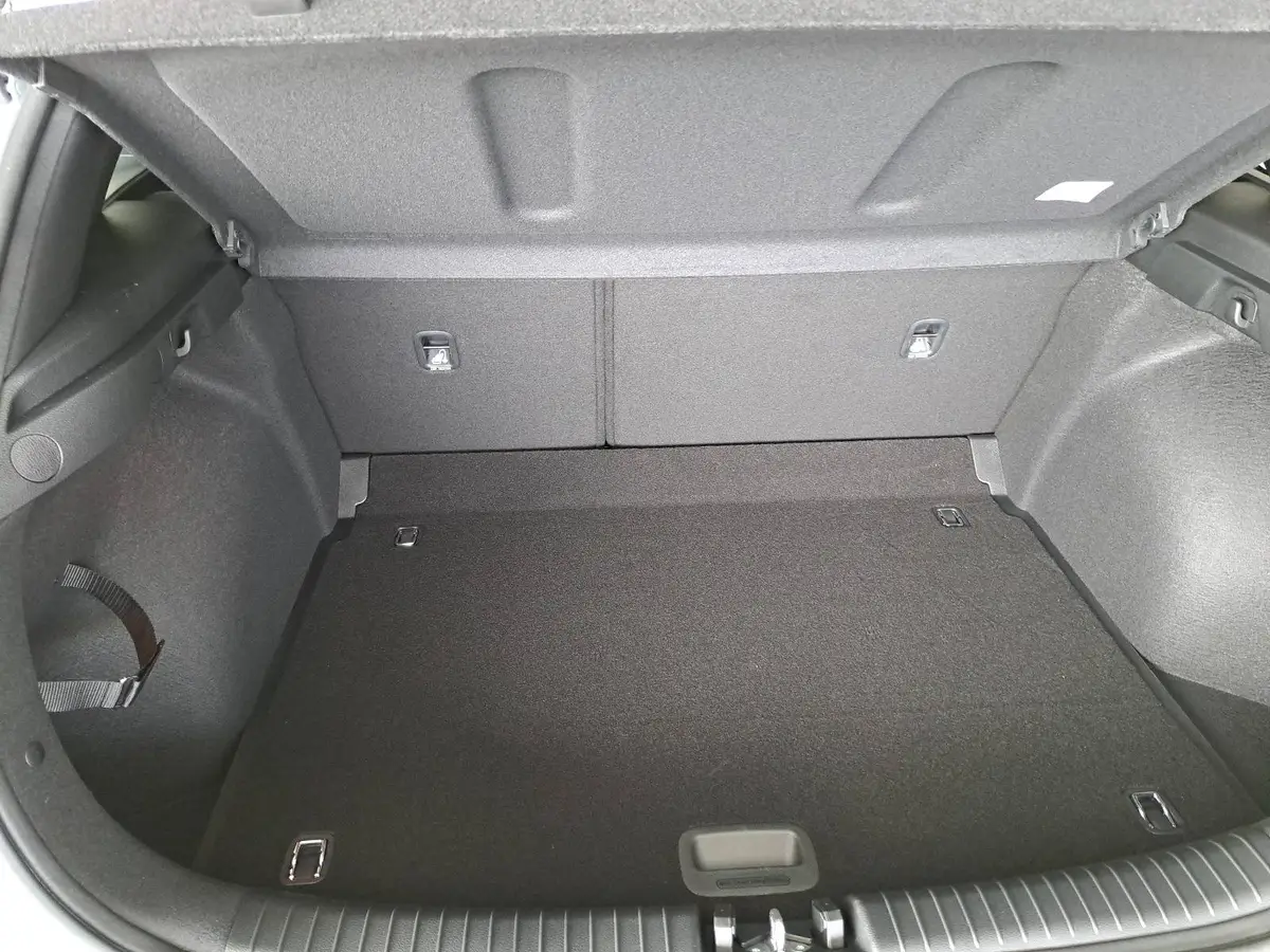 KIA CEED 1.5 T-GDI 48V DCT7 ULTIMATE EDITION