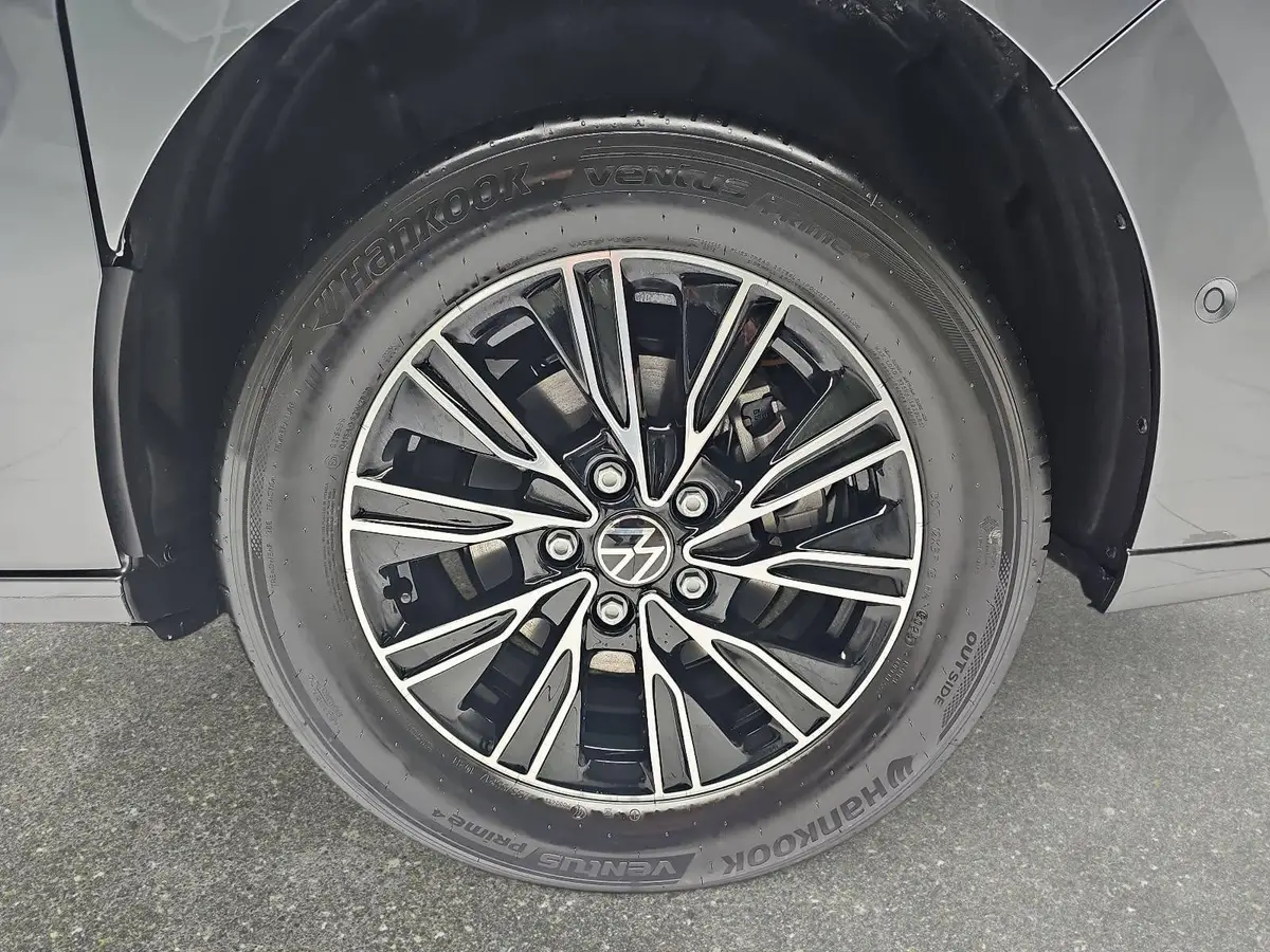 VW T7 MULTIVAN 2.0 TDI DSG LIFE P-ASSIST AHK