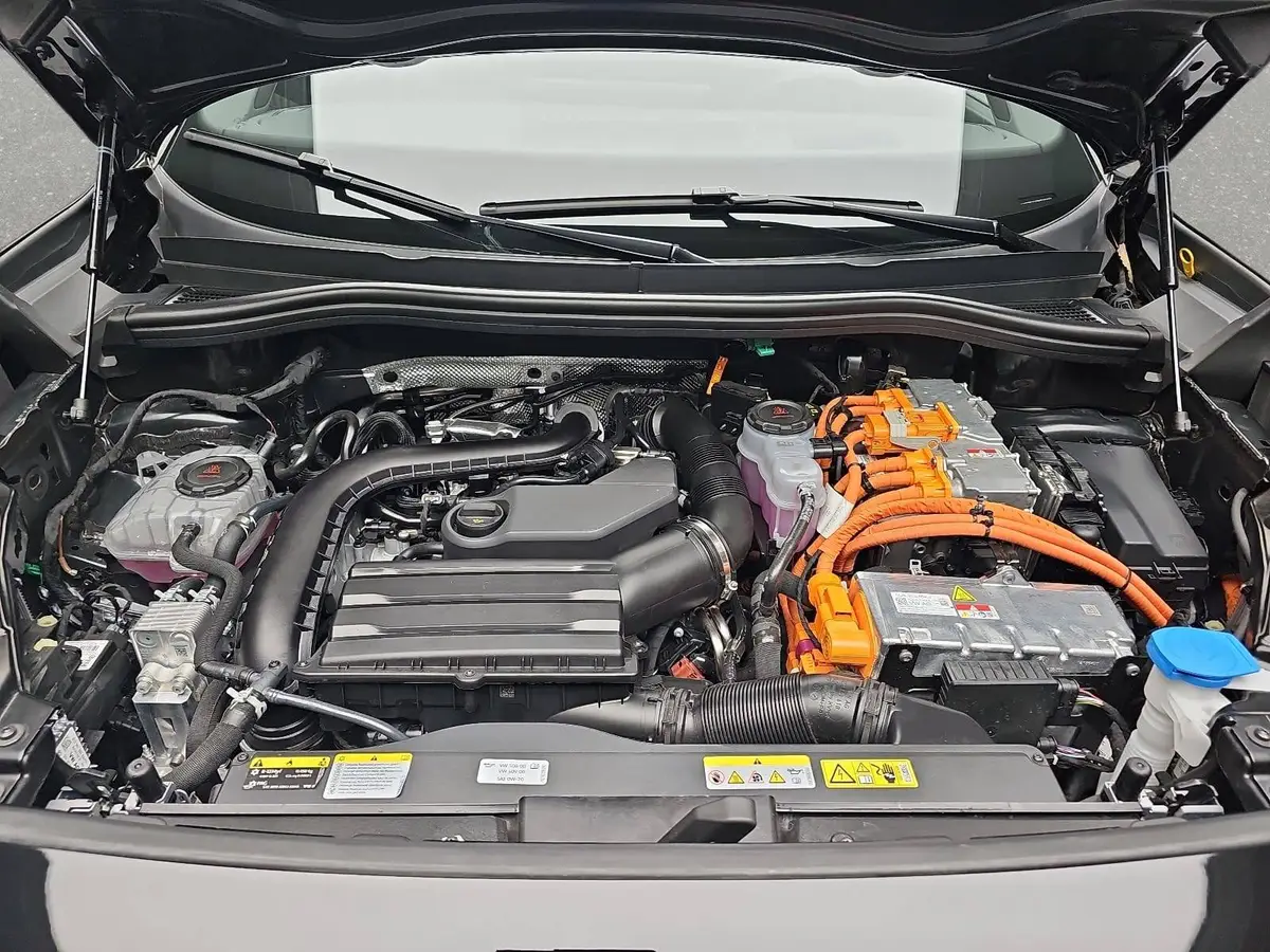 VW TAYRON 1.5 TSI DSG EHYBRID R-LINE LED-MATRIX