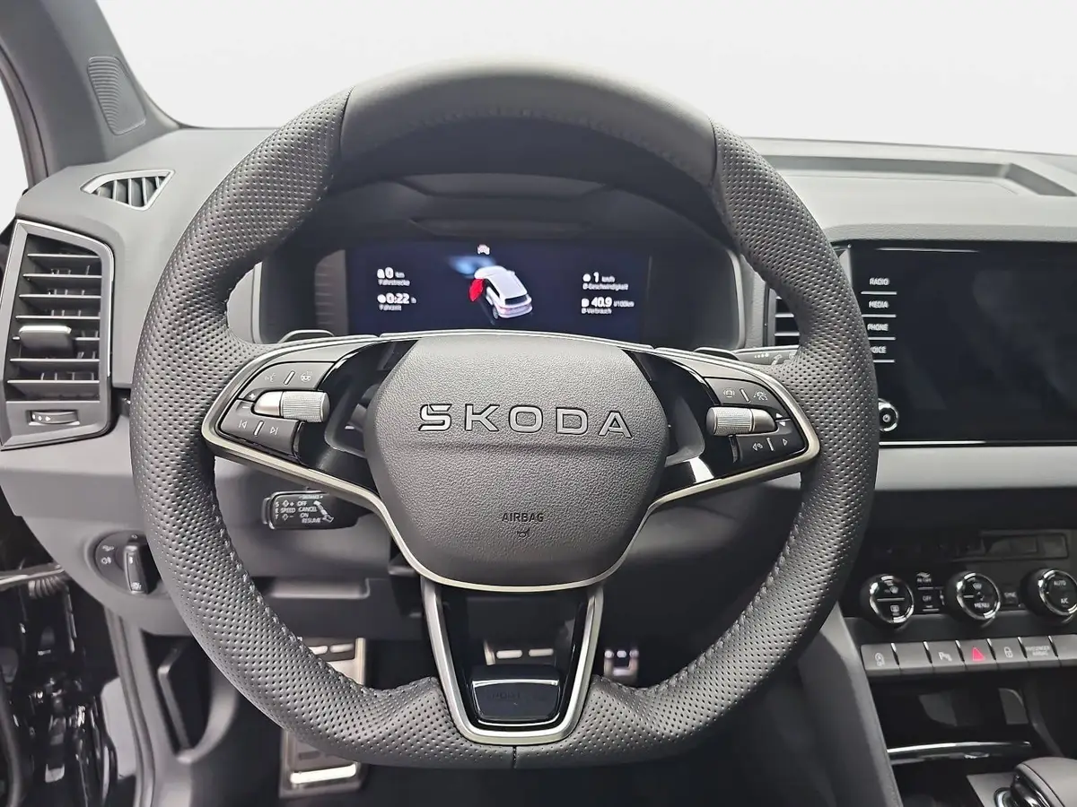 SKODA KAROQ 1.5 TSI DSG SPORTLINE NAVI LED PANO