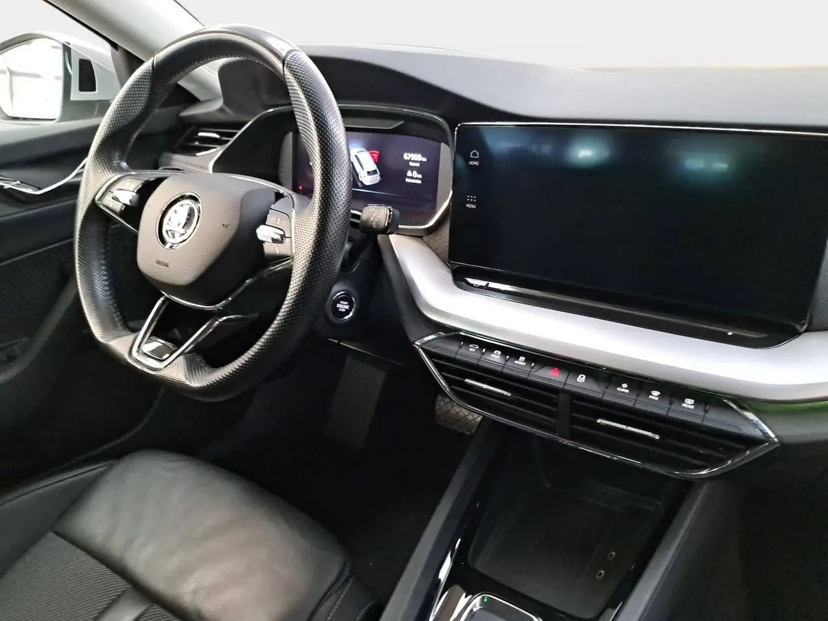 SKODA OCTAVIA COMBI HYBRID 1.4 TSI IV STYLE NAVI ACC HUD PDC KAMERA