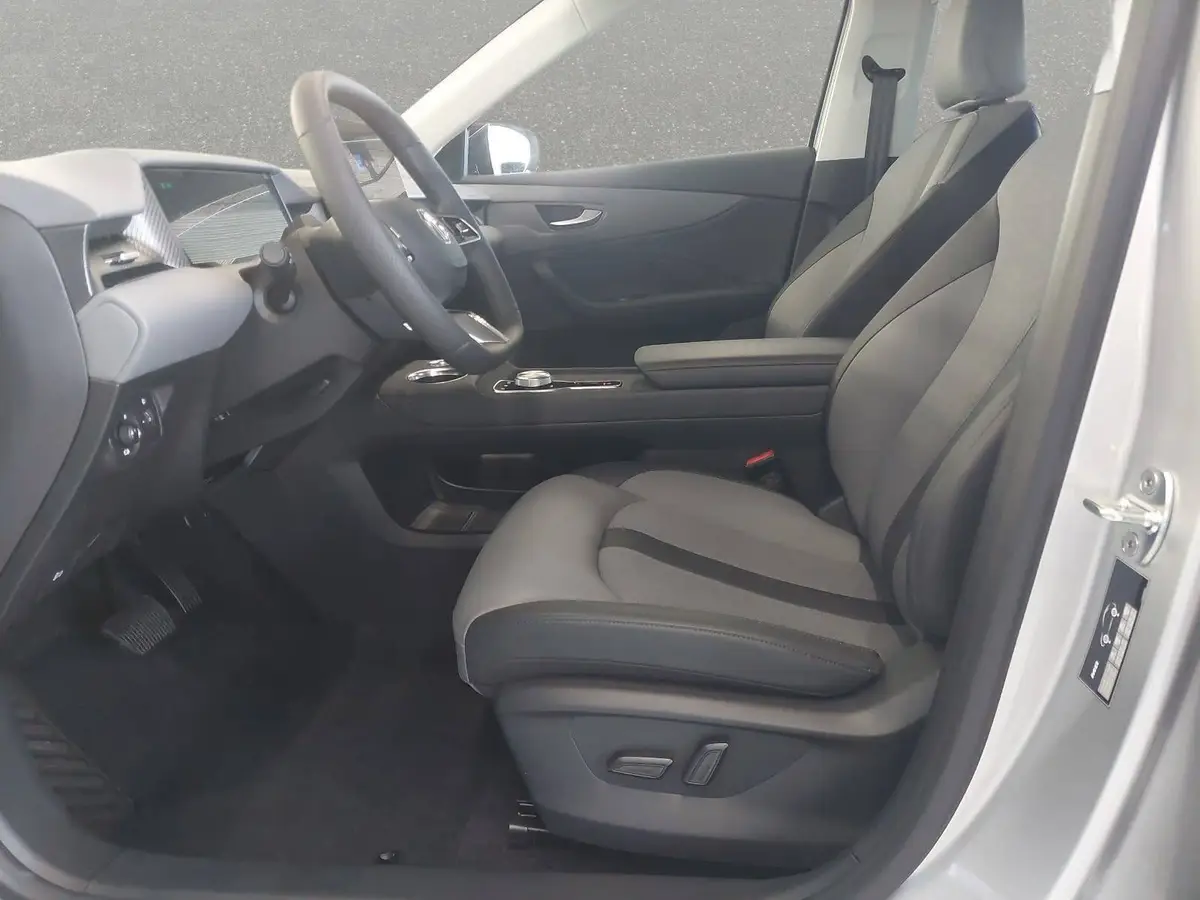 MG S5 EV 64 KWH MY25 LUXURY