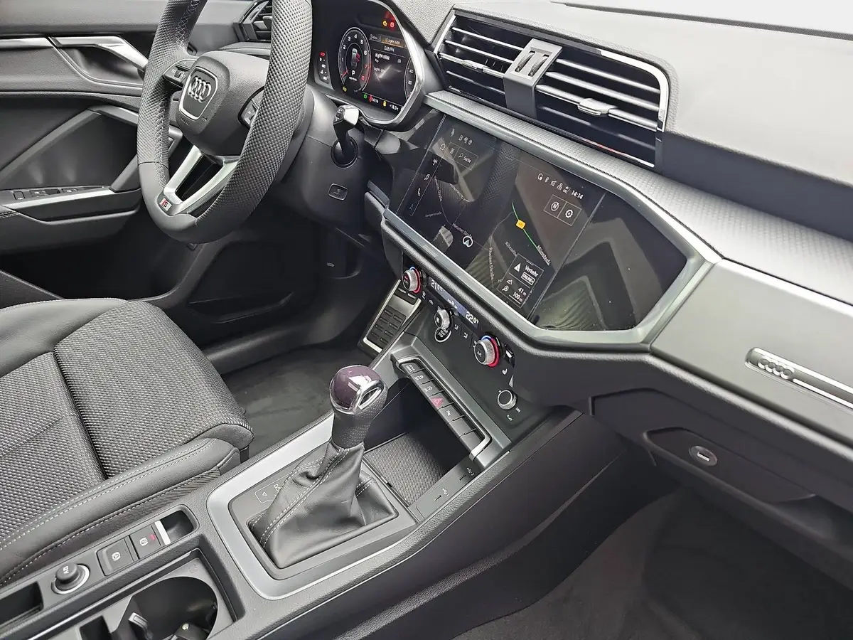 AUDI Q3 SPORTBACK 35 TFSI S-TRONIC S LINE NAVI LED PANO AC