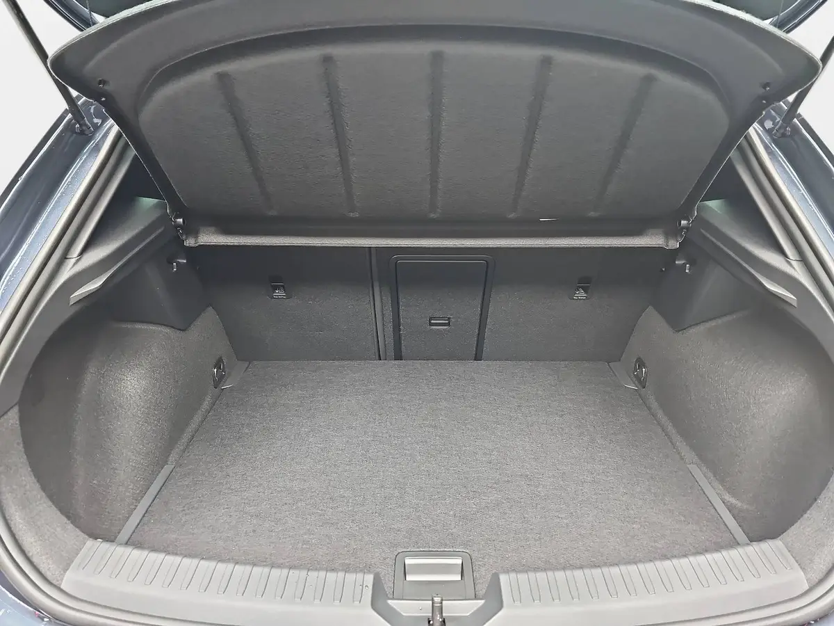 CUPRA LEON 1.5 ETSI DSG LED ACC DCC FULL-LINK WINTER PDC KAME