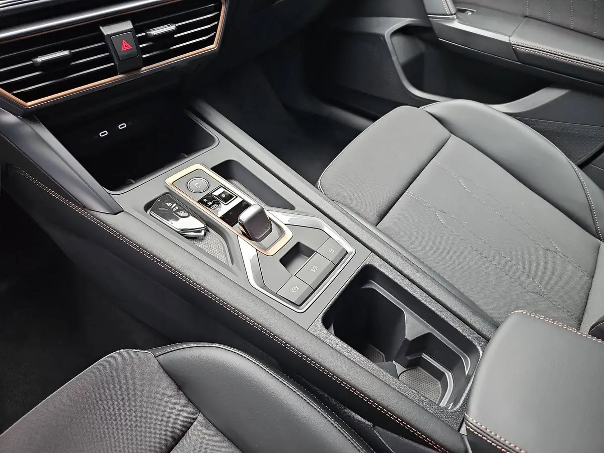 CUPRA LEON ST 1.5 ETSI DSG NAVI LED KLIMAAUTO ACC FULL-LINK KAME