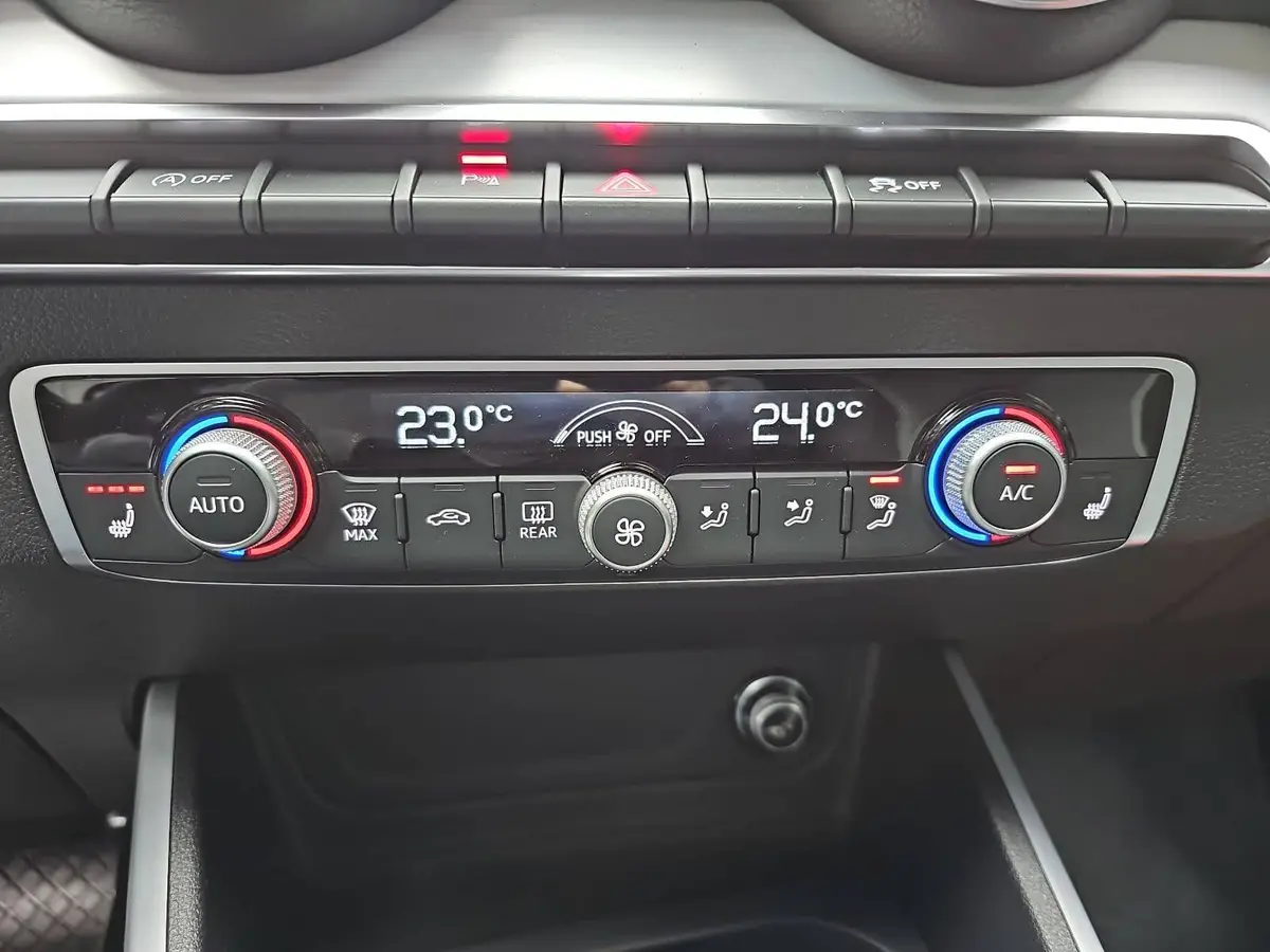 AUDI Q2 35 TFSI S-TRONIC S LINE NAVI LED ACC EL.HECKKL. WI