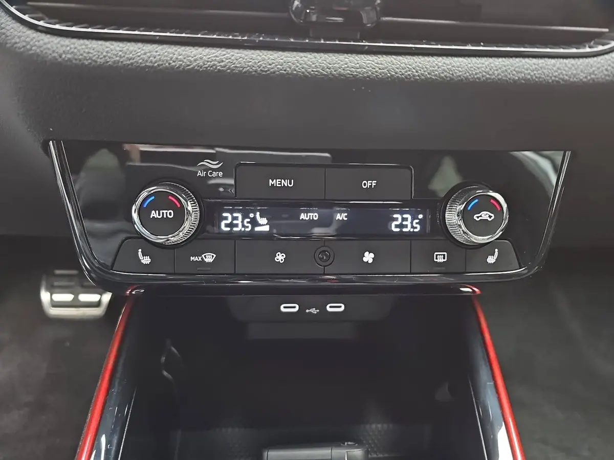 SKODA FABIA 1.0 TSI DSG MONTE CARLO LED KLIMAAUTO WINTER PDC K