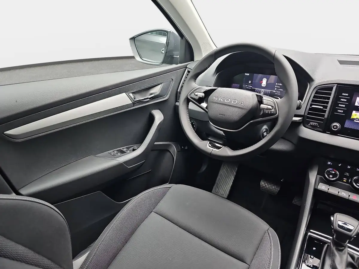 SKODA KAROQ 1.5 TSI DSG 130 JAHRE LED KLIMAAUTO SMARTLINK PDC 