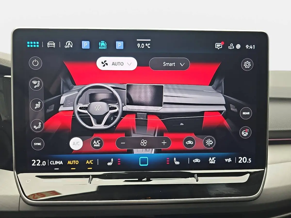 VW GOLF VIII 1.5 TSI LIFE LED ACC KAMERA AHK LM17