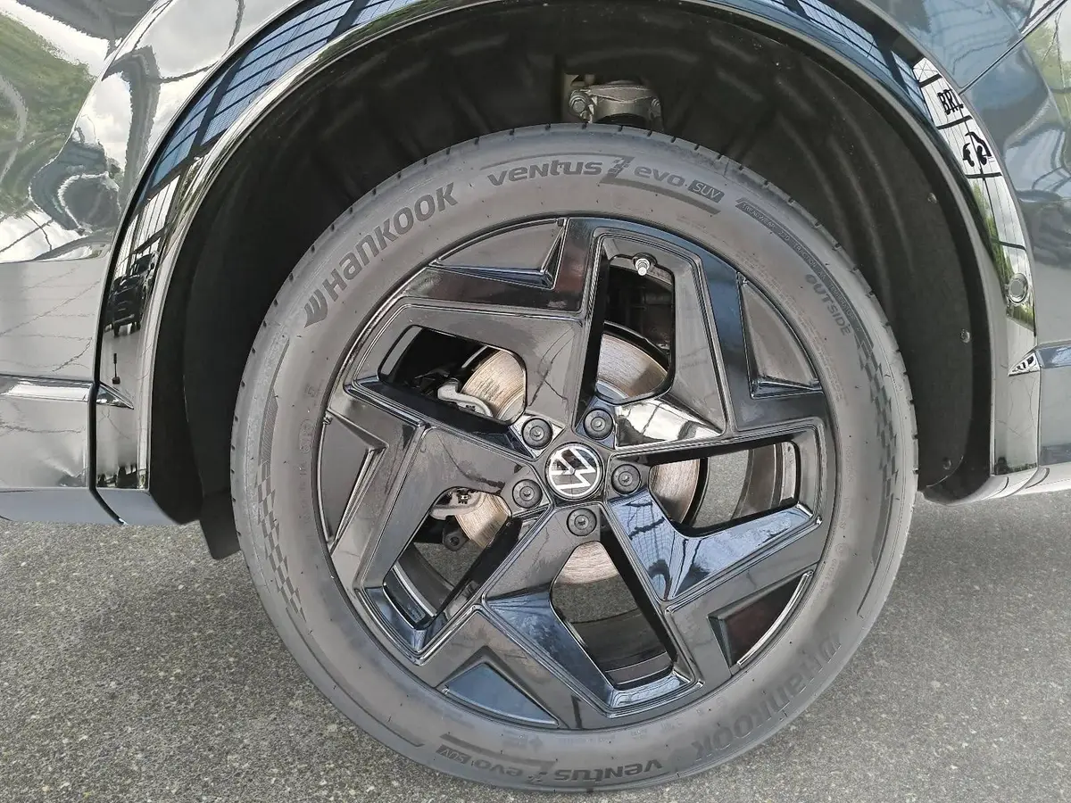VW TIGUAN 2.0 TDI DSG R-LINE NAVI LED PANO