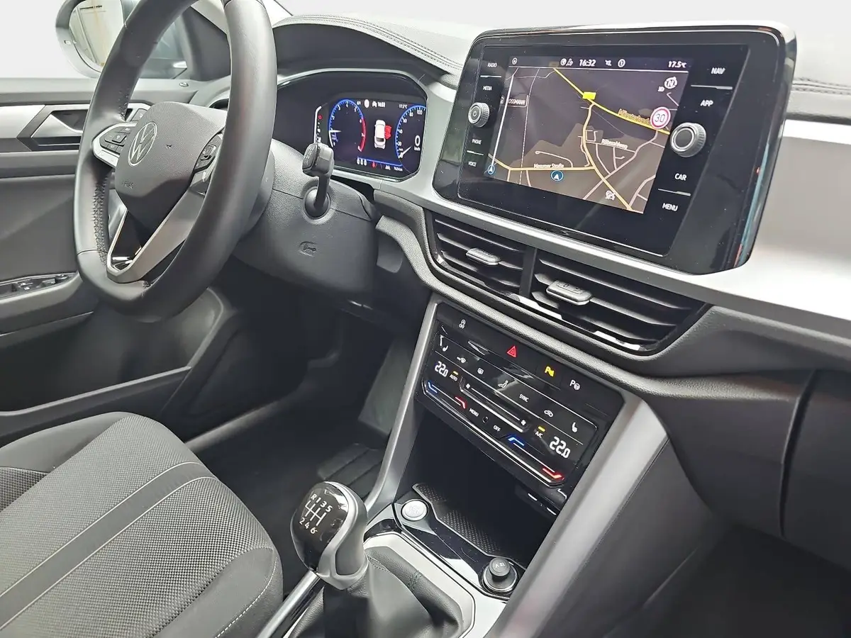 VW T-ROC 1.0 TSI LIFE NAVI LED ACC KAMERA LM17