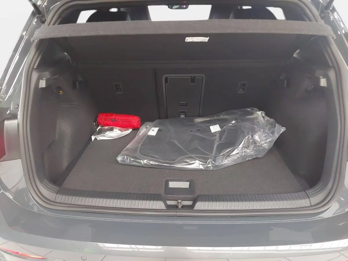 VW GOLF 1.5 ETSI DSG VIII R-LINE NAVI MATRIX-LED