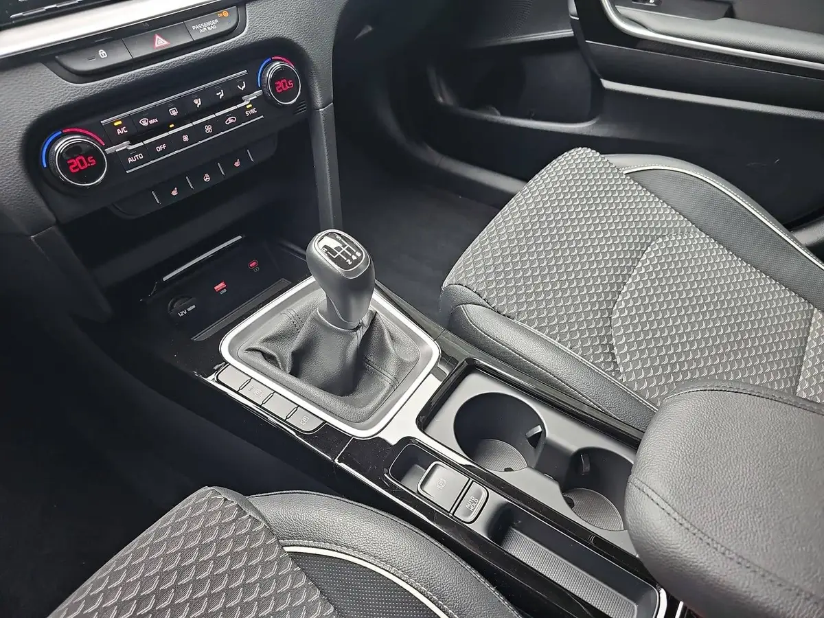 KIA XCEED 1.0 T-GDI VISION KOMFORT LED