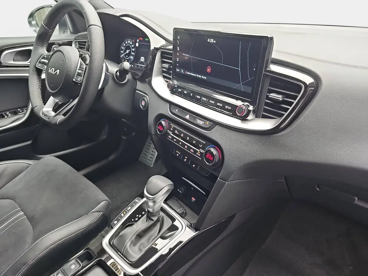 KIA XCEED 1.6 T-GDI 180 DCT GT-LINE MJ26 LEDER GLASDACH