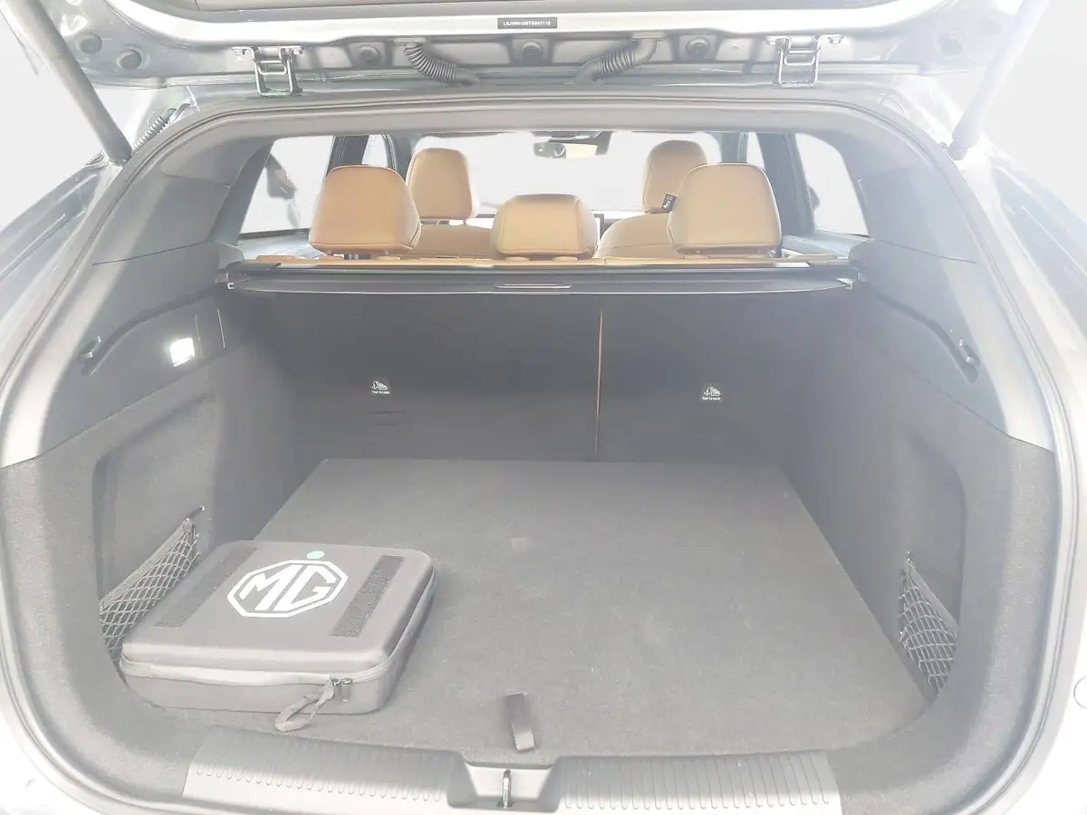 MG HS 1.5 PLUG-IN-HYBRID MY25.5 LUXURY LEDER 360-GRAD-KAMERA 19-ZOLL-LM