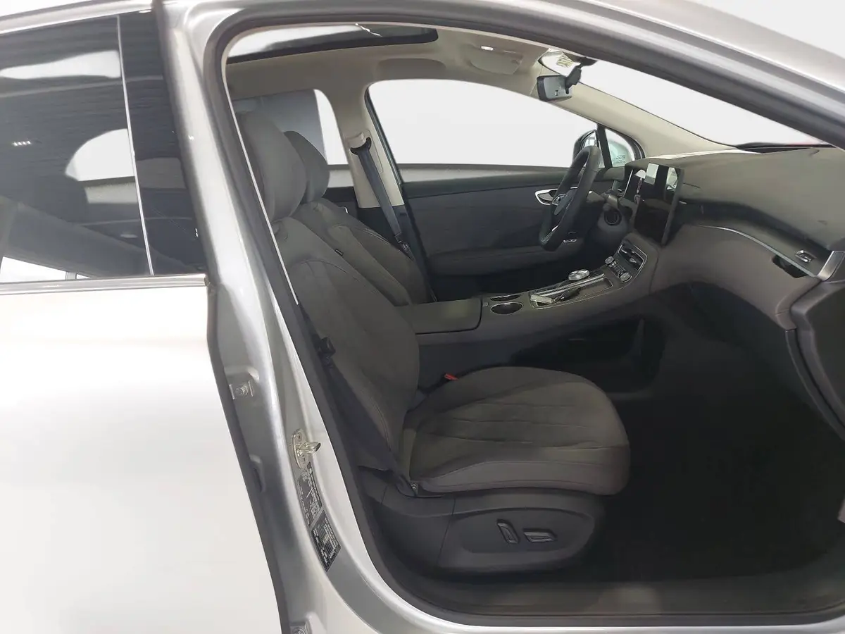 MG ANDERE EV 77 KWH MJ26 LUXURY PANORAMA LEDER 20-ZOLL