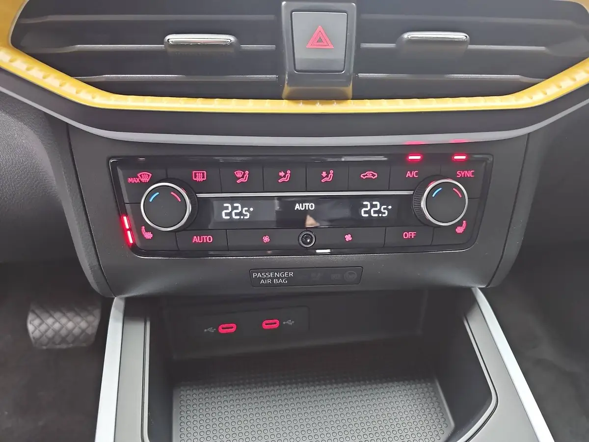 SEAT ARONA 1.0 TSI DSG STYLE LED KLIMAAUTO SMARTLINK PDC LM16