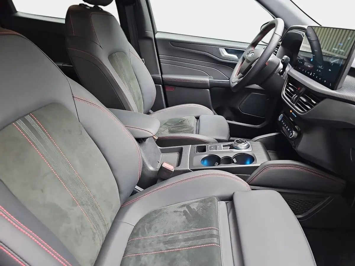 FORD KUGA 1.5 EB AUTO. ST-LINE X NAVI LED WINTER KAMERA 360°