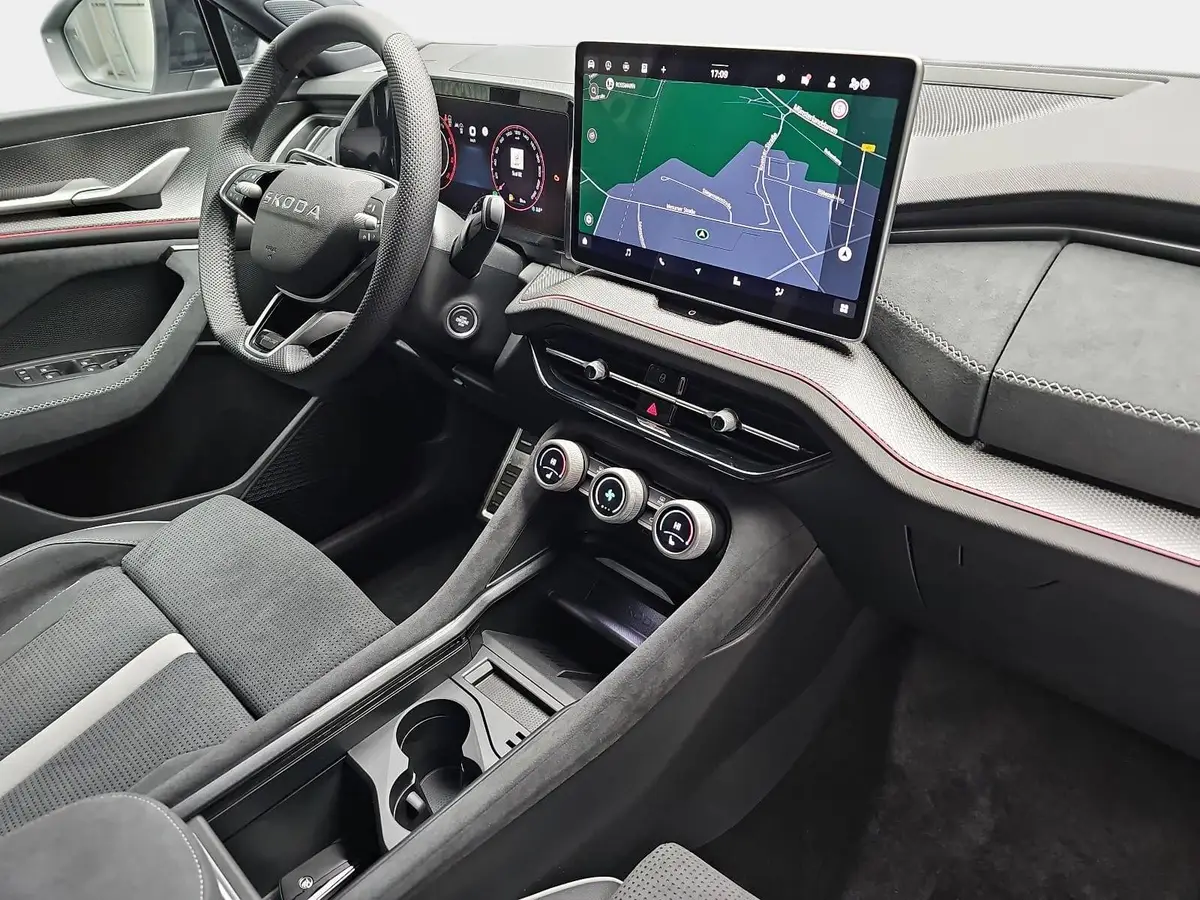 SKODA KODIAQ 2.0 TDI DSG SPORTLINE 4X4 NAVI LED ACC HUD 7-SITZE