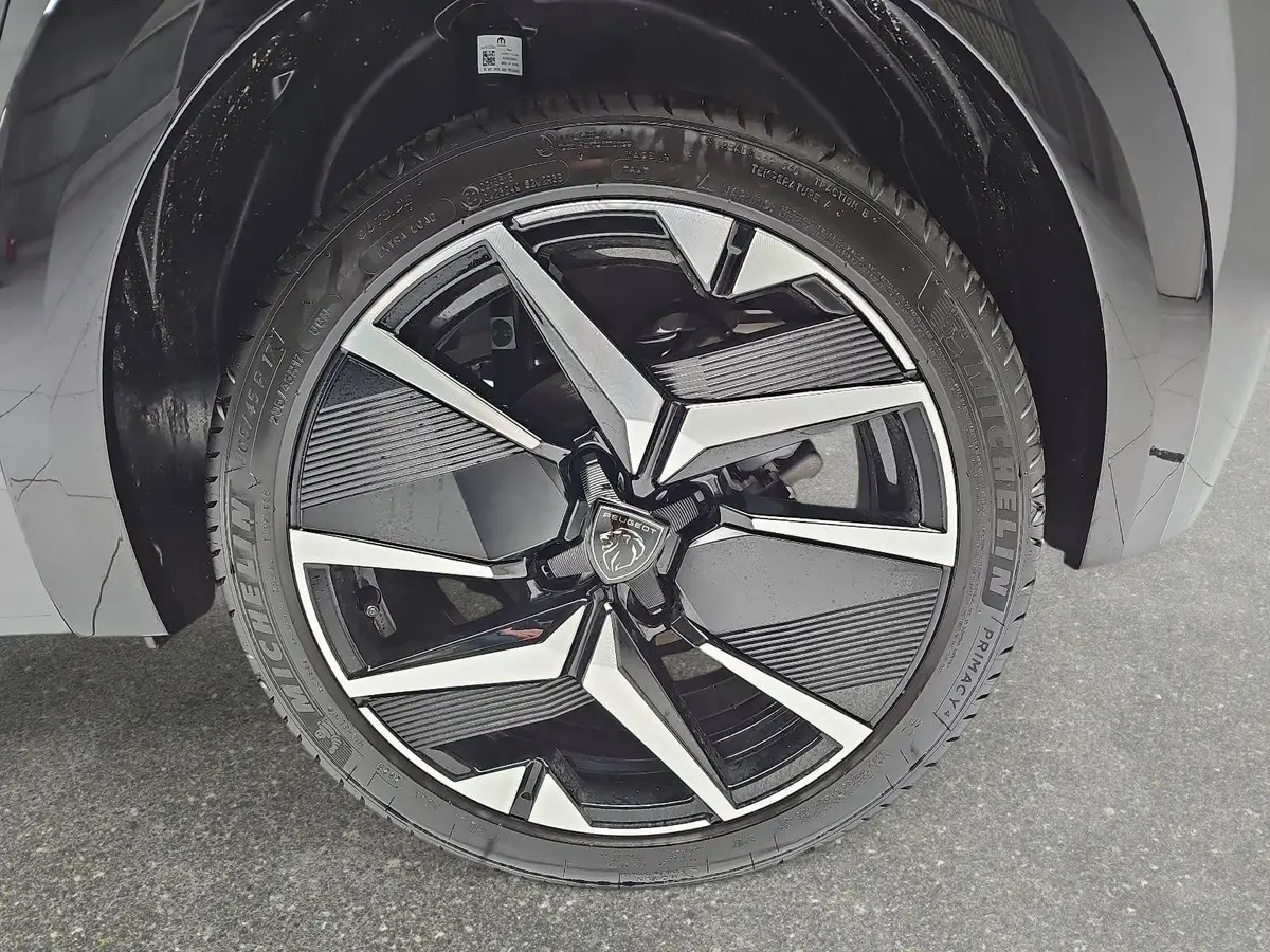 PEUGEOT 208 1.2 HYBRID 110 E-DSC6 GT KLIMA LED MIRROR-SCREEN K