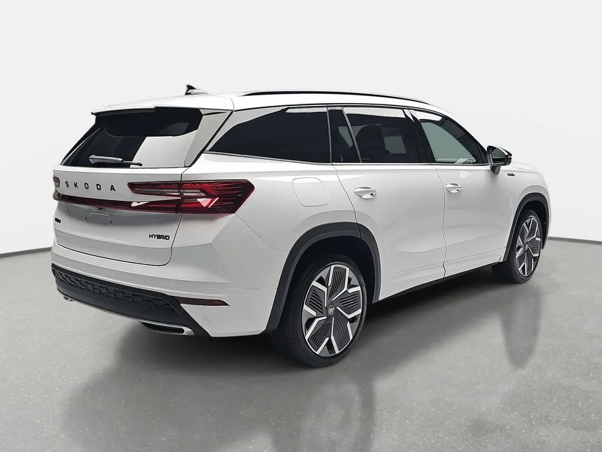 SKODA KODIAQ 1.5 TSI DSG SPORTLINE NAVI LED ACC PANO WINTER AHK