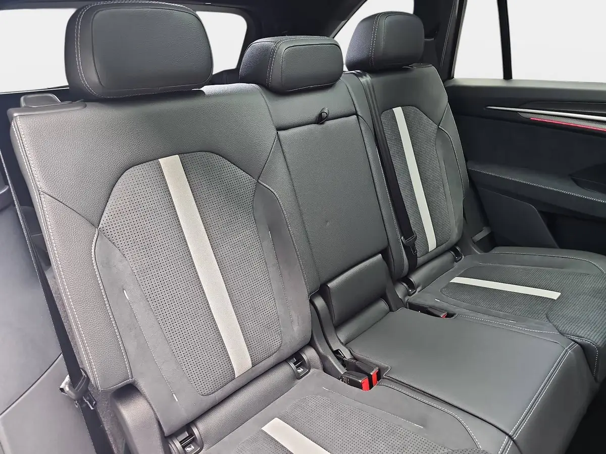 SKODA KODIAQ 2.0 TSI DSG SPORTLINE 4X4 NAVI LED AHK