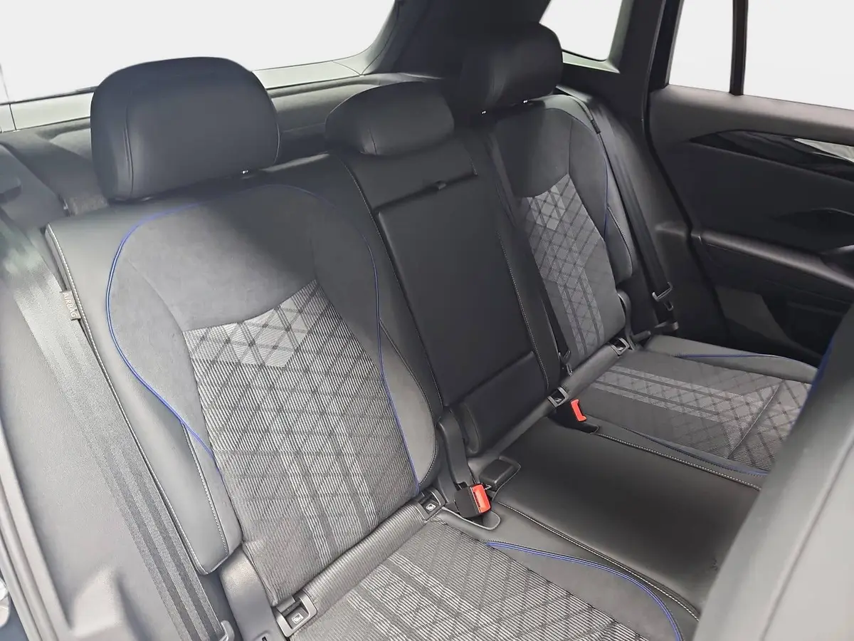 VW TIGUAN 2.0 TDI DSG R-LINE NAVI LED PANO