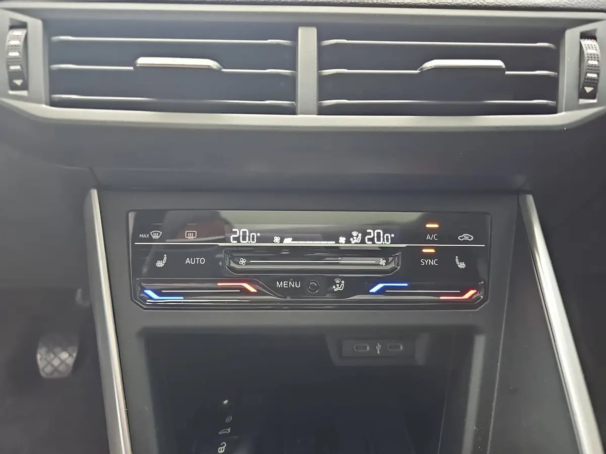 VW TAIGO 1.0 TSI LIFE NAVI LED PDC KAMERA LM17