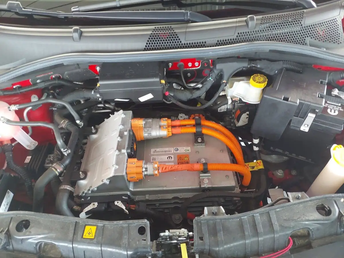 FIAT 500C ELEKTRO 23.8 KWH (RED)
