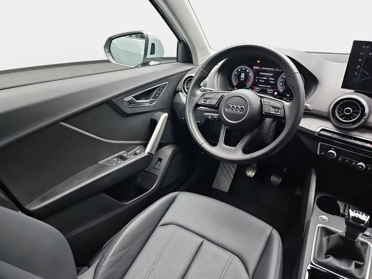 AUDI Q2 30 TFSI NAVI LED EL.HECKKLAPPE LM16