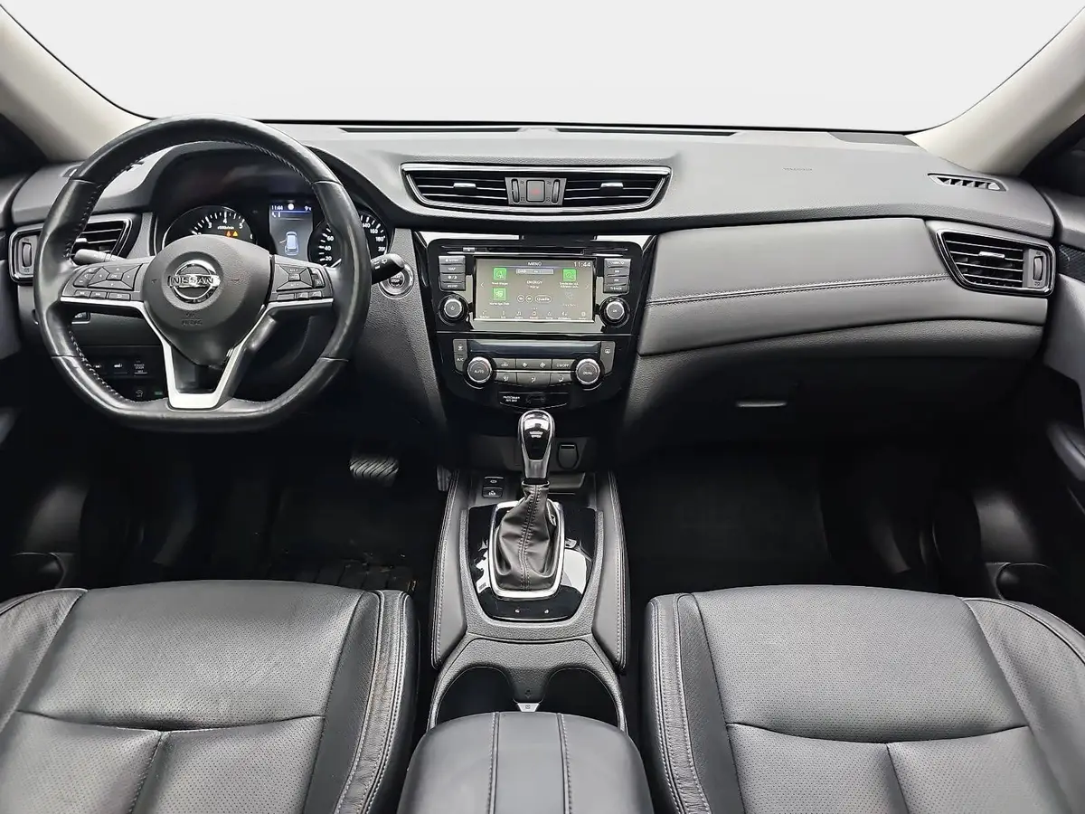 NISSAN X-TRAIL 1.3 DIG-T TEKNA LED NAVI 7-S AHK PANO LM